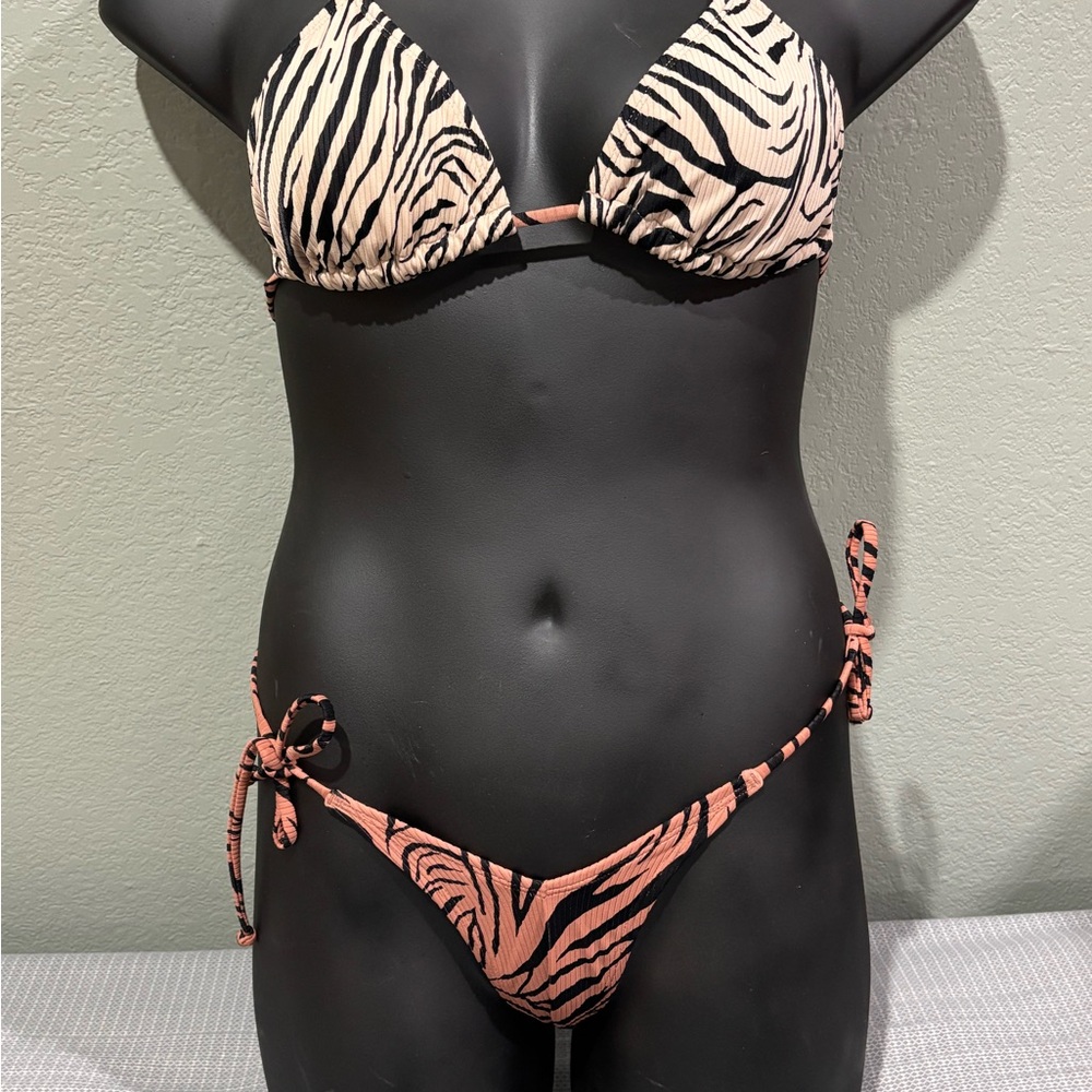 SHEIN Black and Cream Bikini Set with Bold Safari Print